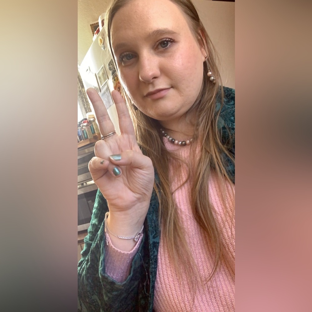 Hello! I’m Claire ✨